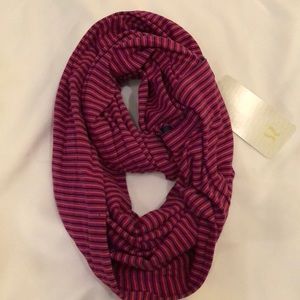 Lululemon Vinyasa Scarf NWT